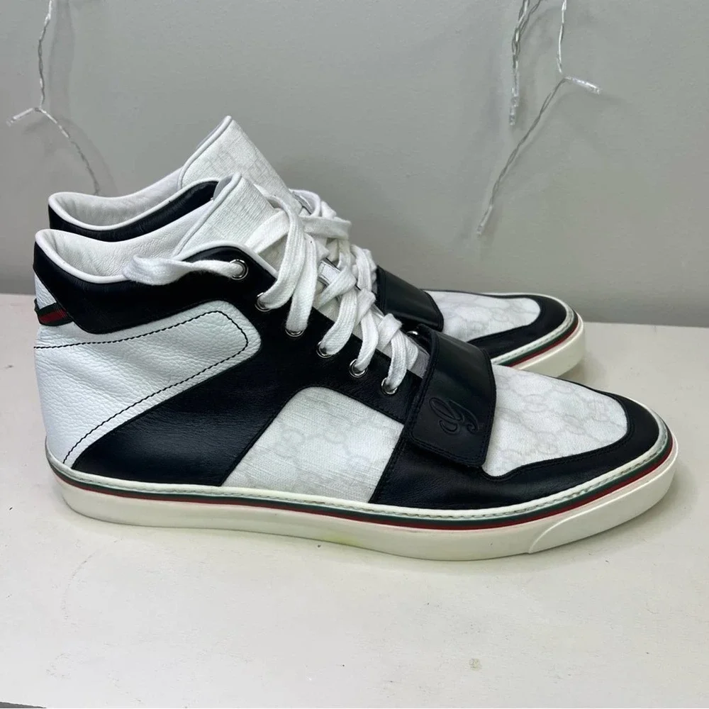 Gucci Black and White High Top Sneakers. Size: 12 Vintage GG Supreme Sneaker